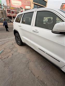 جیپ گراند شیرۆکی